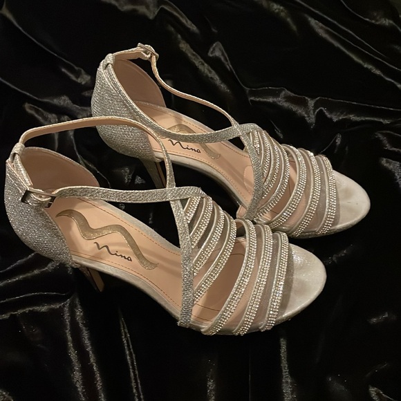 Nina Romolo Silver Sparkly Wedding Party Open Toe Stiletto 3 1/2” Heel Size 7.5M - Picture 2 of 9